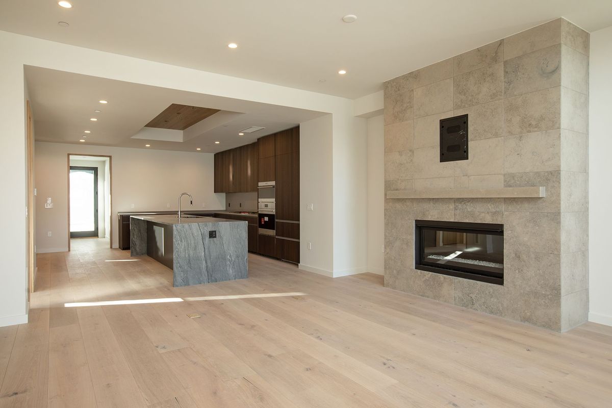 Loft / bonus room
